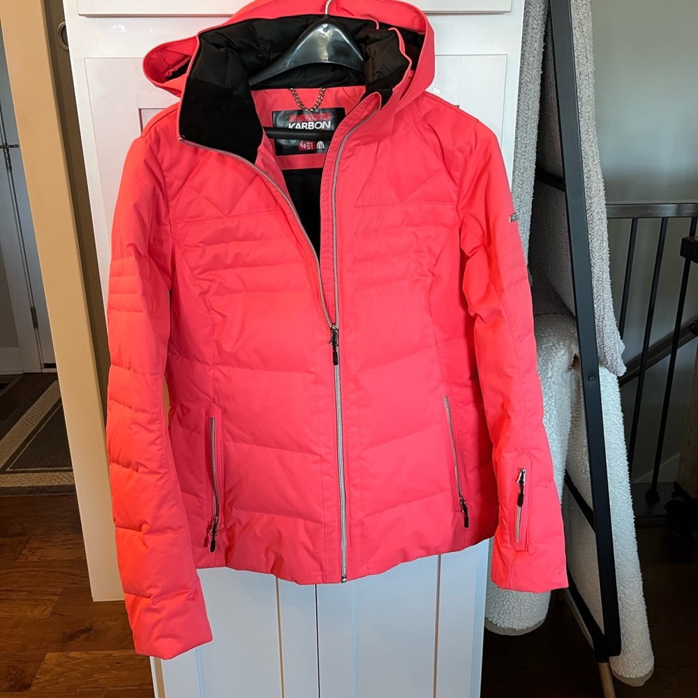 Women’s Karbon ski jacket size 10.  Beautiful color and warm.